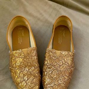 Gold Glittery Toms ✨